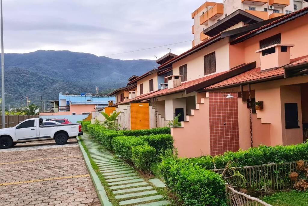 100Mts Da Praia Com Churrasqueira, Piscina E Wi-Fi Caraguatatuba Eksteriør billede